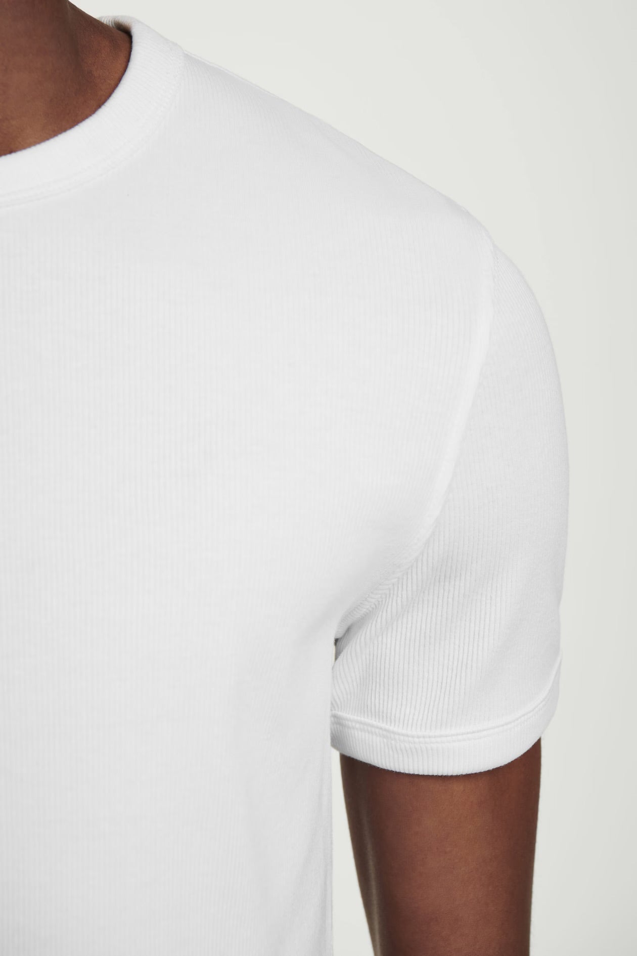 Camiseta canelada slim - branco