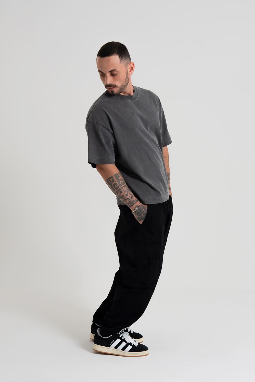 ￼Camiseta Heavy oversized Boxy - Chumbo