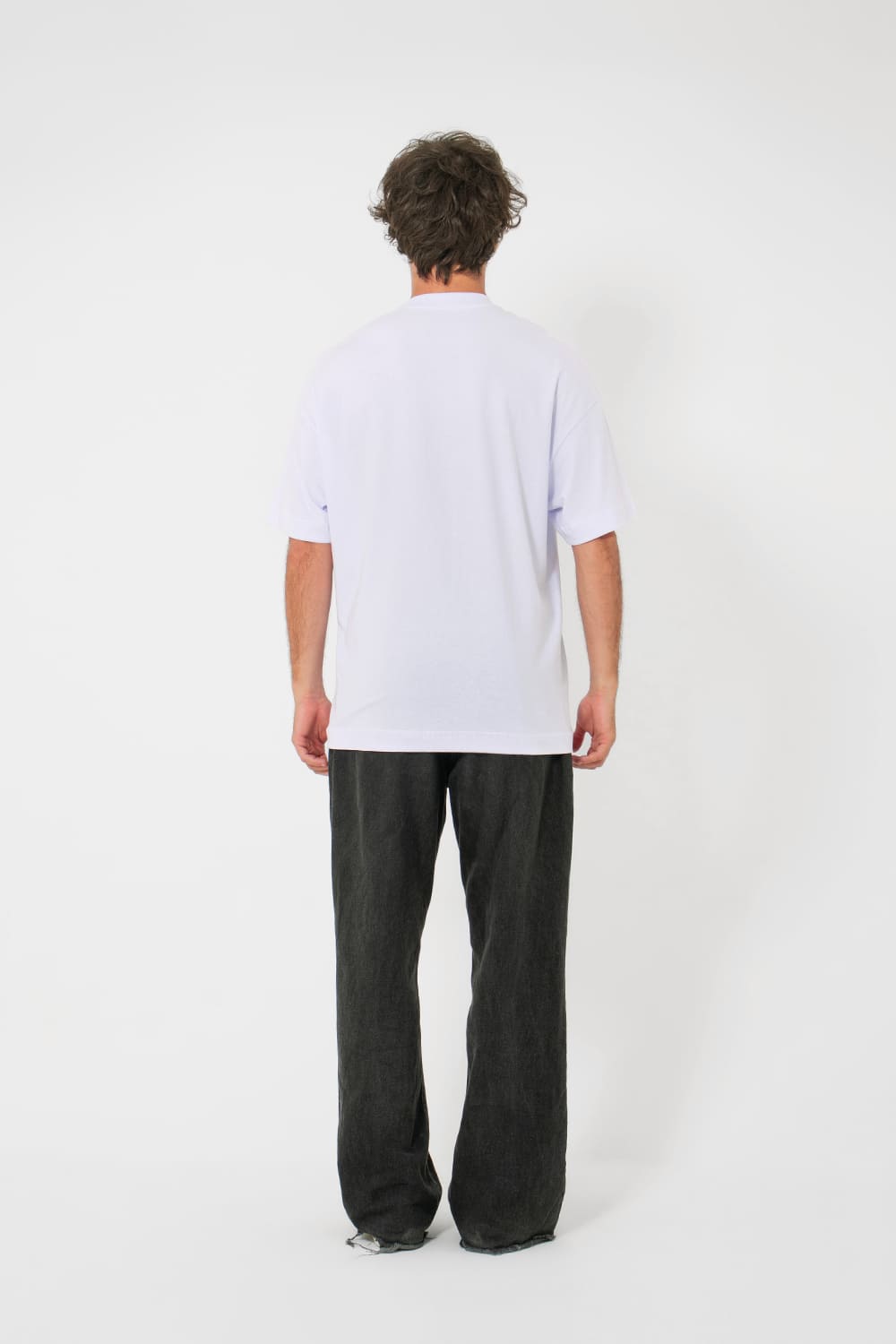 Camiseta Basic oversized - branca