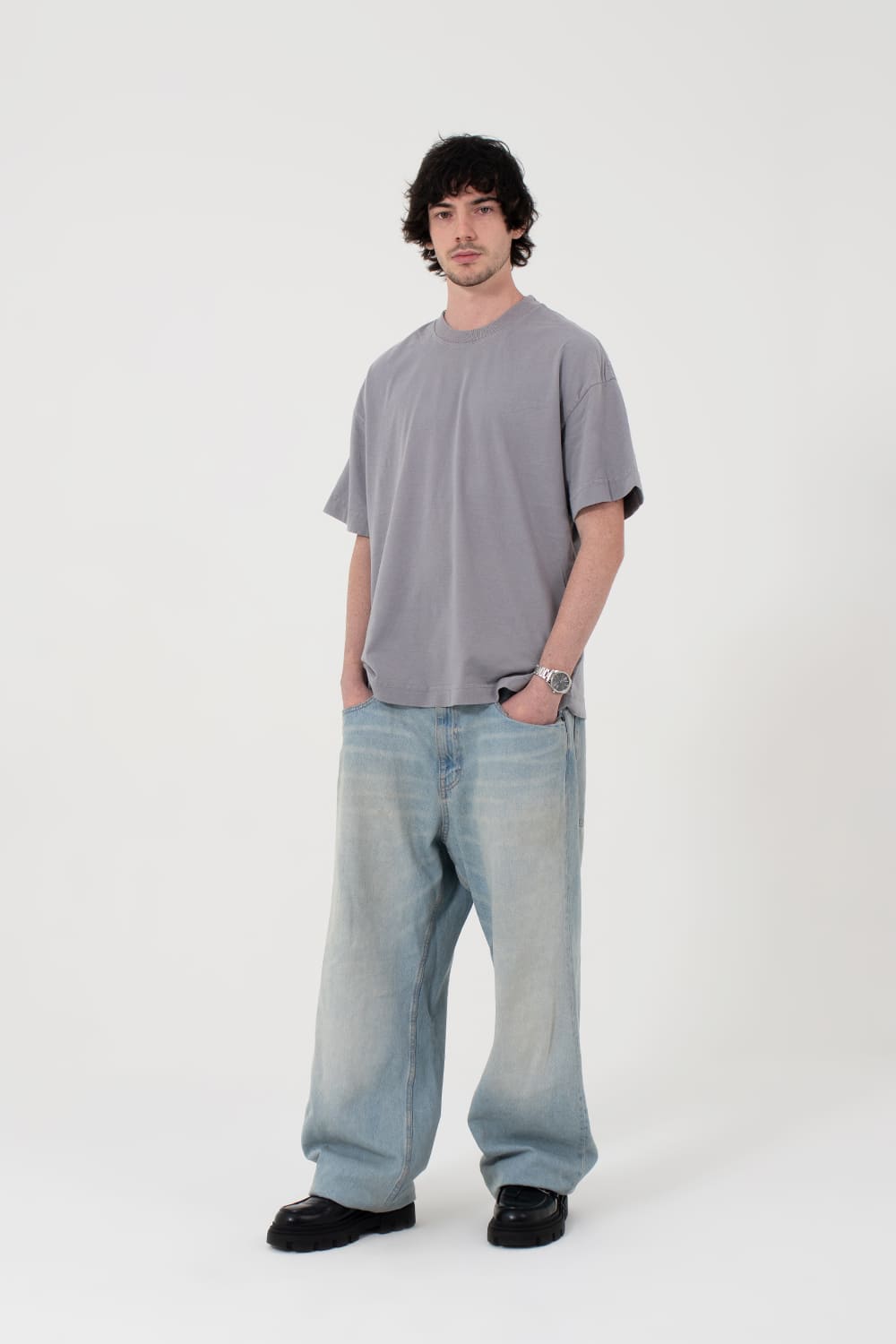 Camiseta Heavy Oversized - Cinza espacial