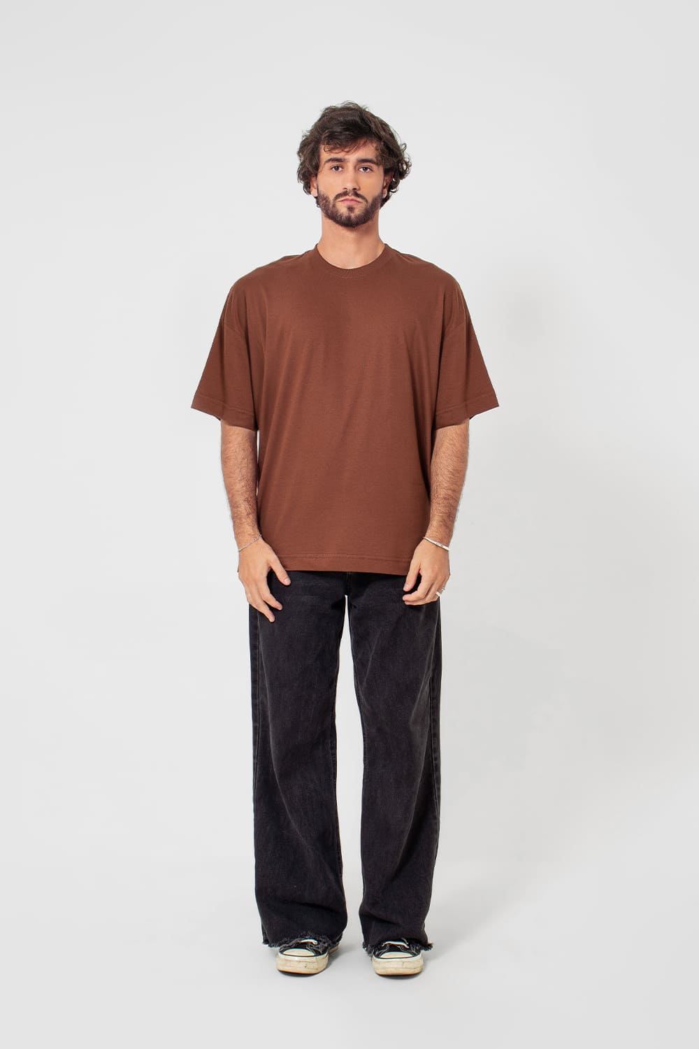 ￼Camiseta Oversized Basic - marrom