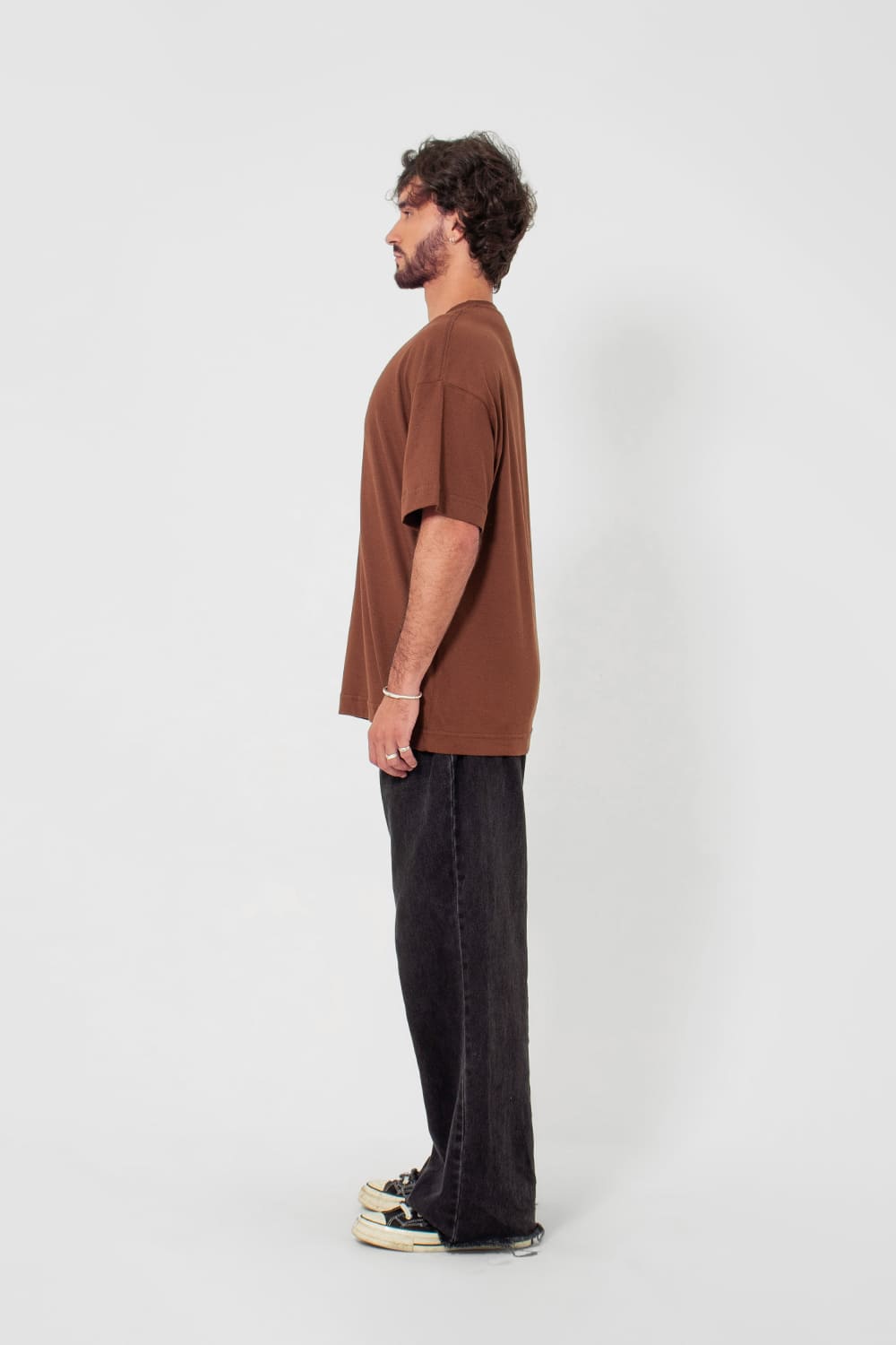￼Camiseta Oversized Basic - marrom