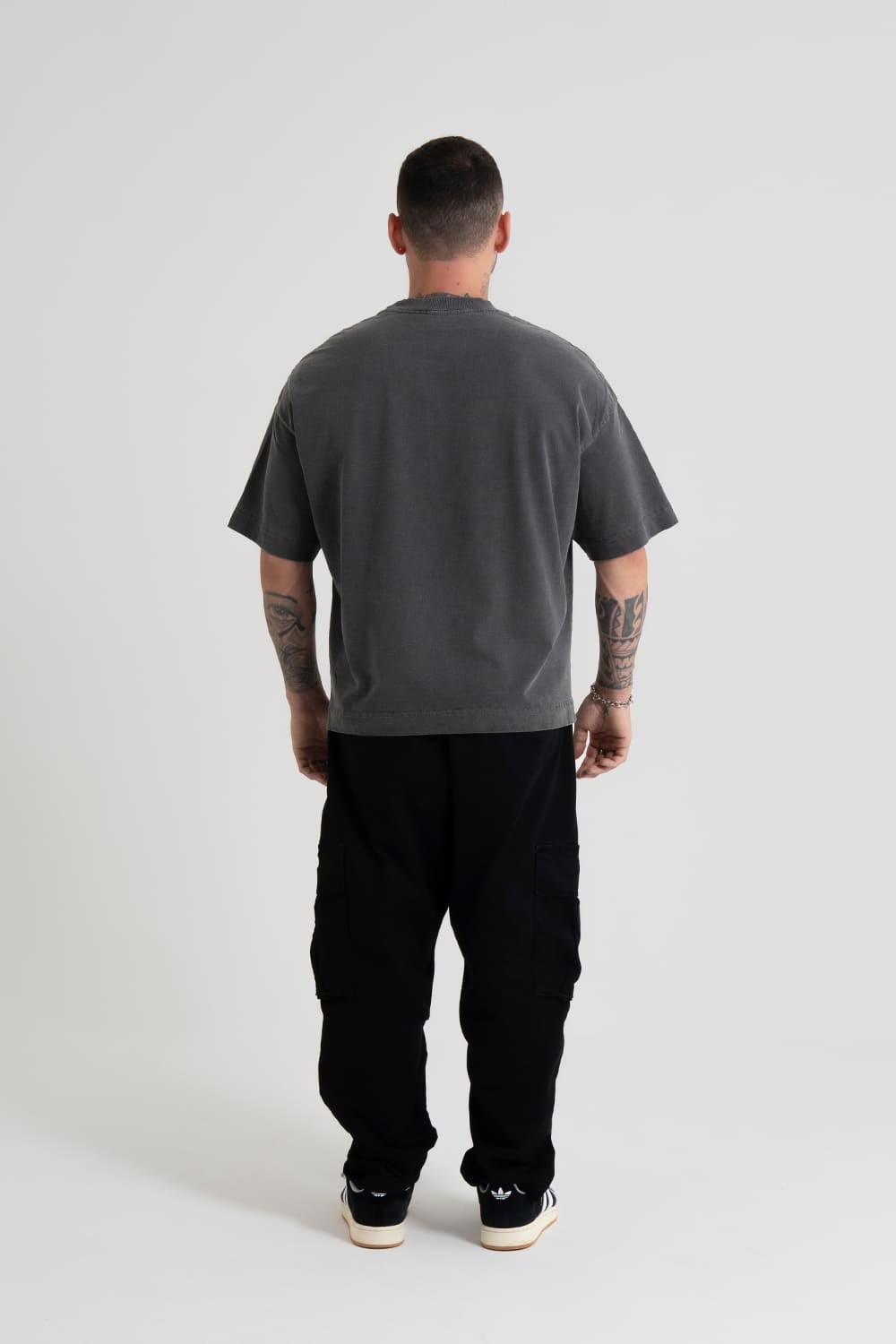 ￼Camiseta Heavy oversized Boxy - Chumbo