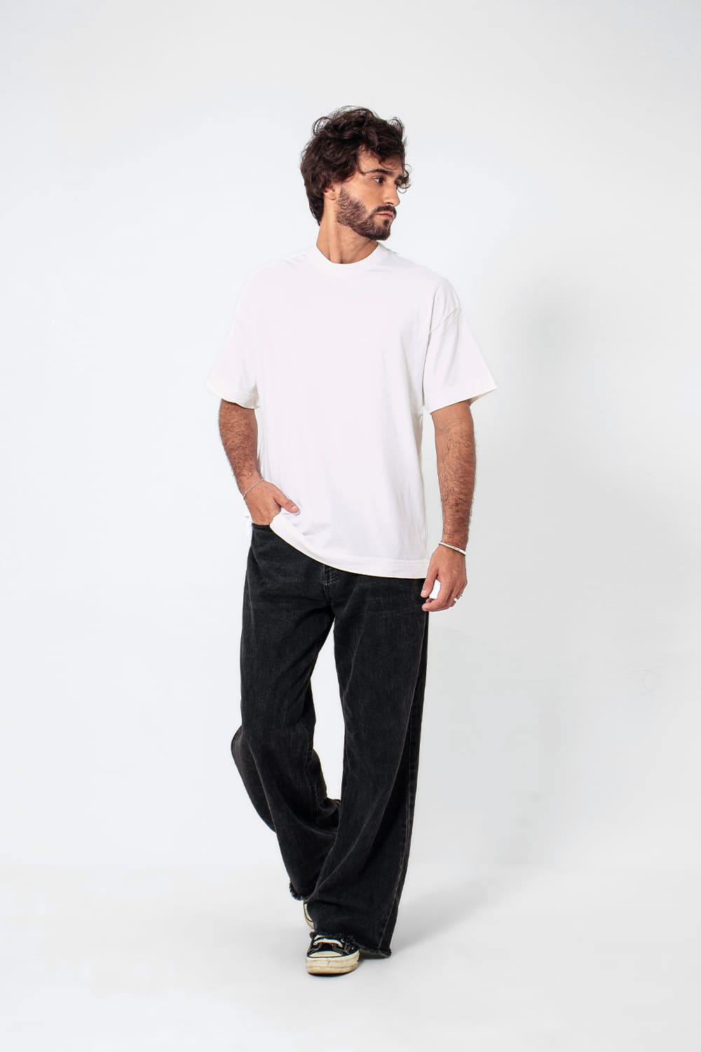 ￼Camiseta Oversized Basic - Off White